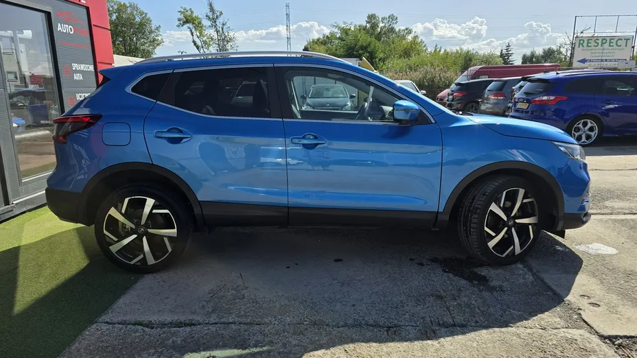 NISSAN Qashqai -