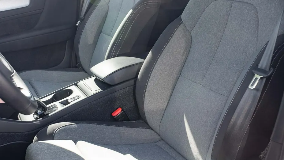 VOLVO XC40 -