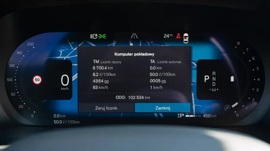 VOLVO XC40 -