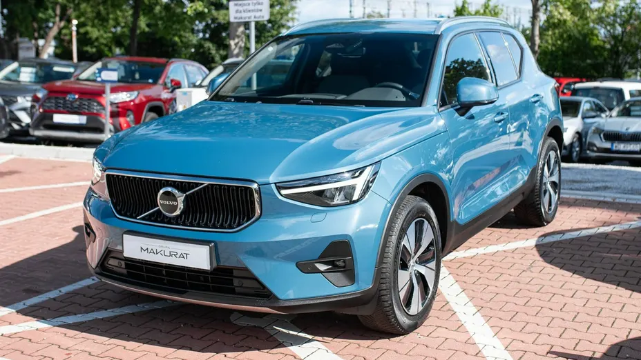 VOLVO XC40 -