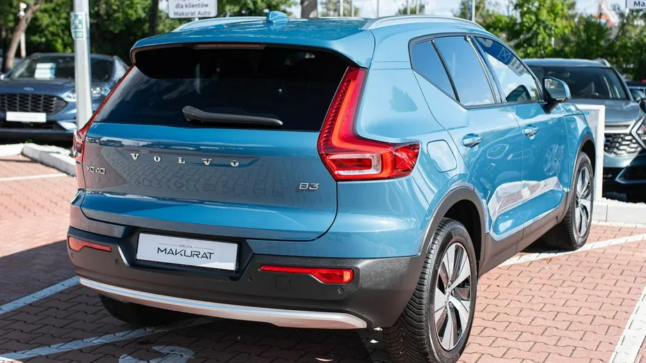 VOLVO XC40 -