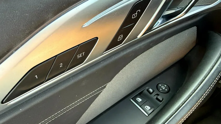 BMW Seria 8 -