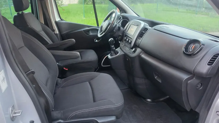 RENAULT Trafic -