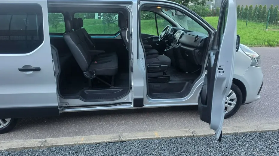 RENAULT Trafic -