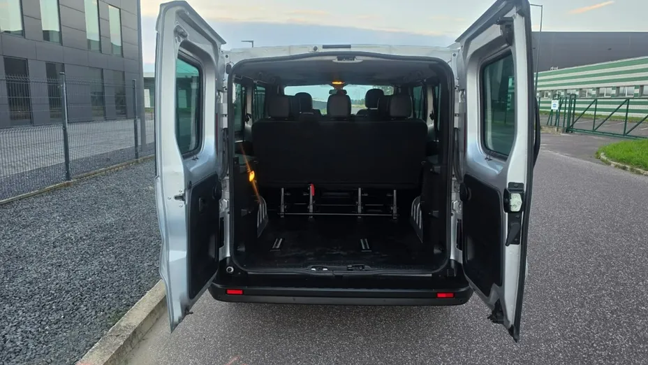 RENAULT Trafic -