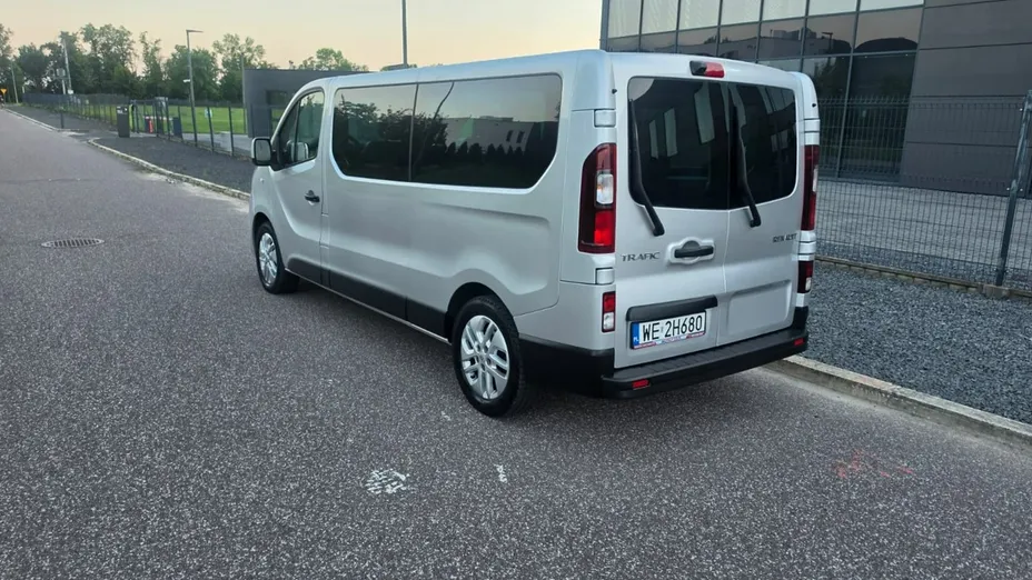 RENAULT Trafic -