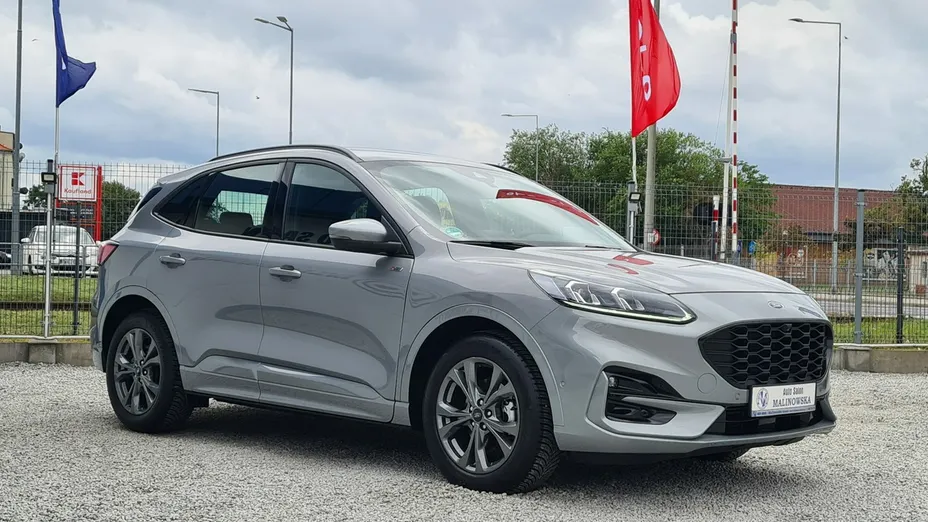 FORD Kuga -