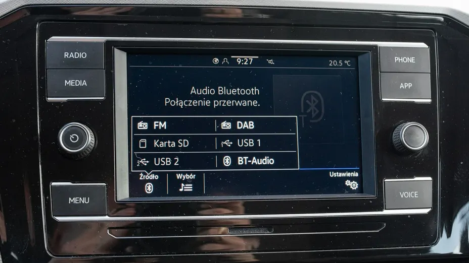 VOLKSWAGEN Passat -
