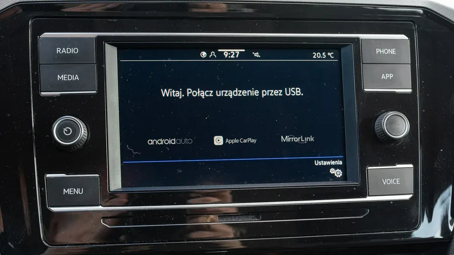 VOLKSWAGEN Passat -
