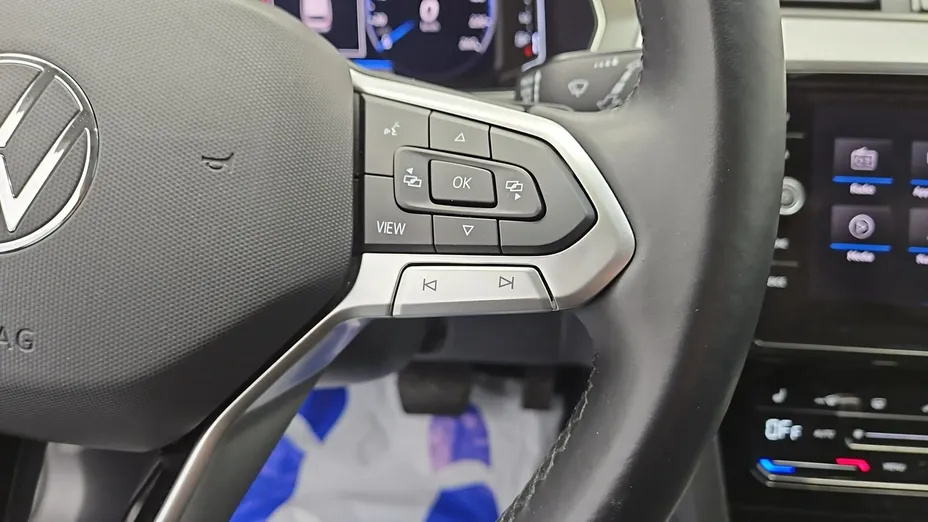 VOLKSWAGEN Passat -