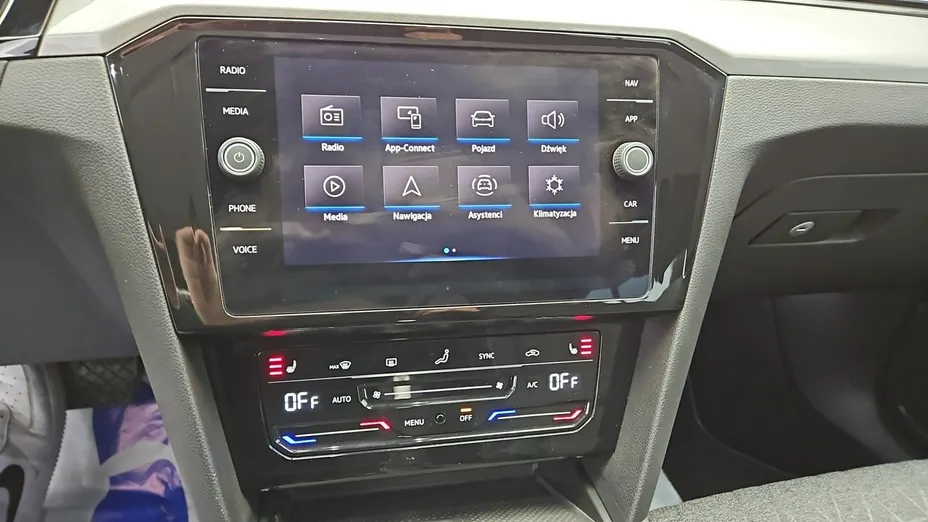 VOLKSWAGEN Passat -