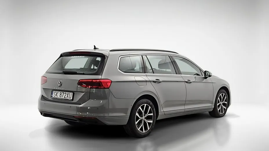 VOLKSWAGEN Passat -