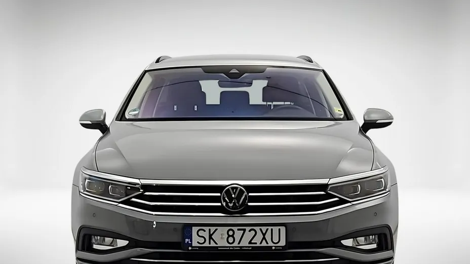 VOLKSWAGEN Passat -