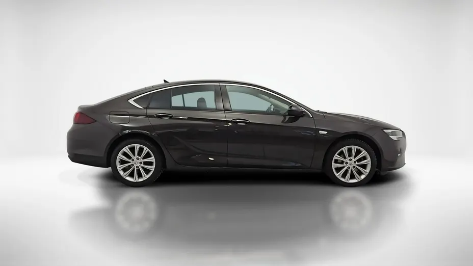 OPEL Insignia -