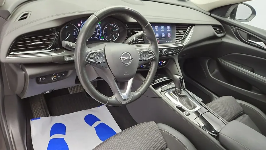 OPEL Insignia -