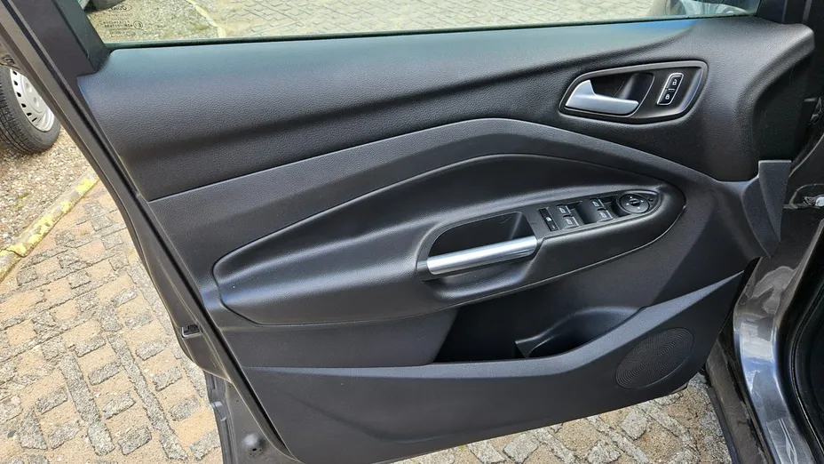 FORD Kuga -