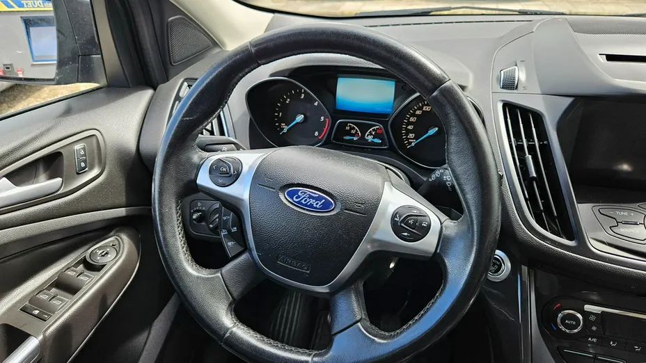 FORD Kuga -