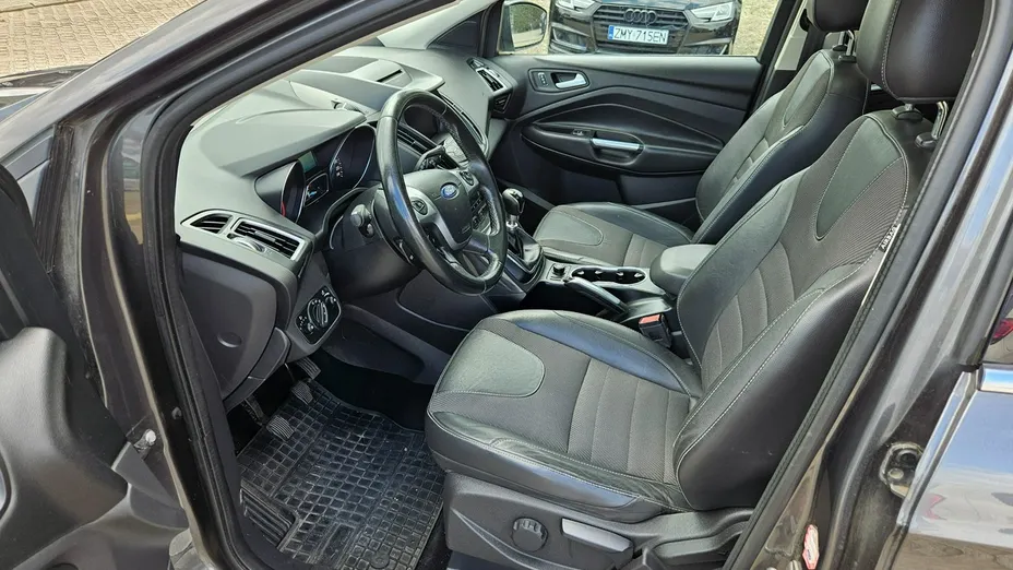 FORD Kuga -