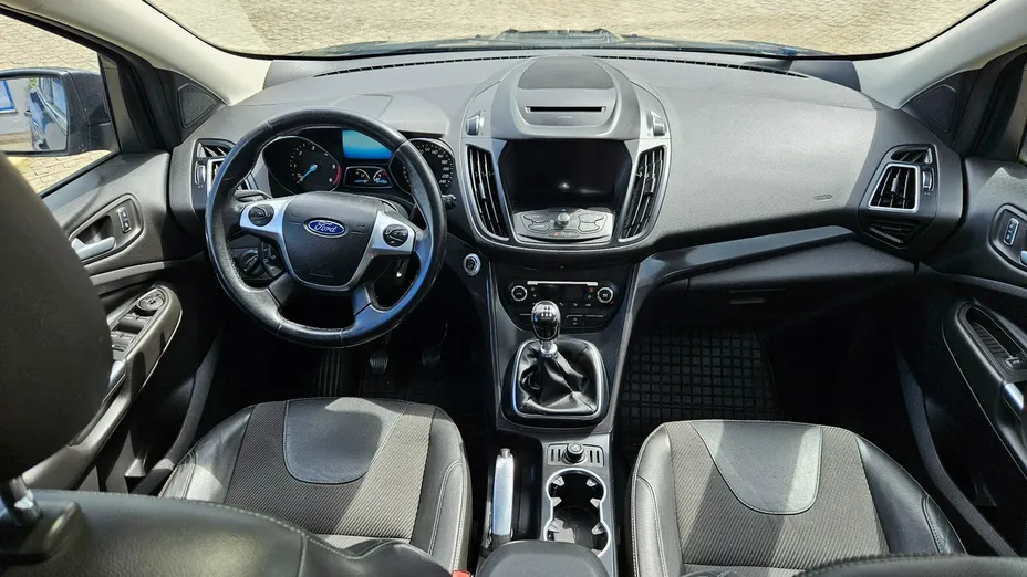 FORD Kuga -