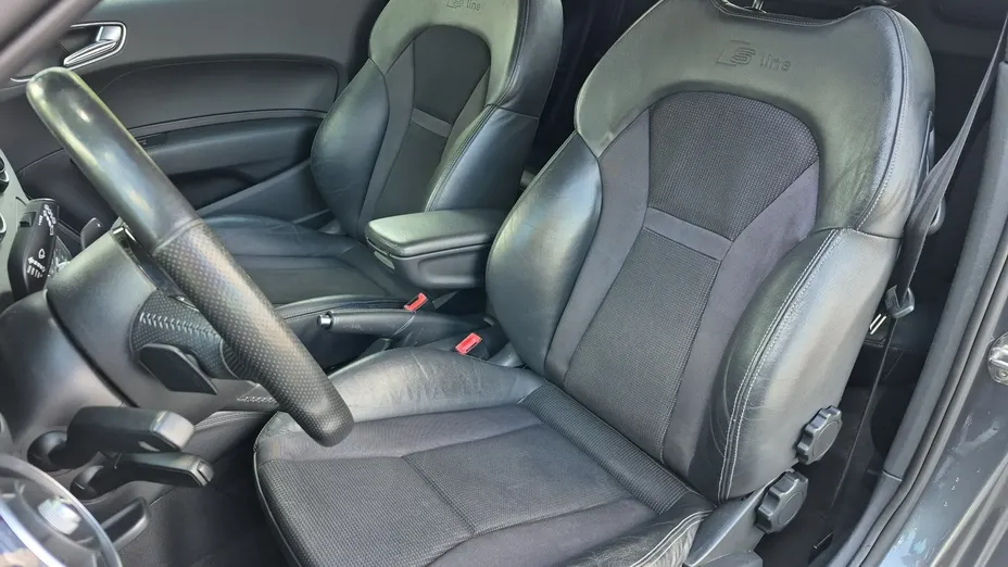 AUDI A1 -