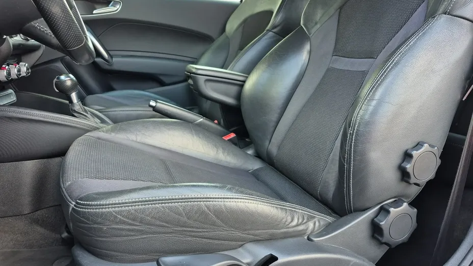 AUDI A1 -