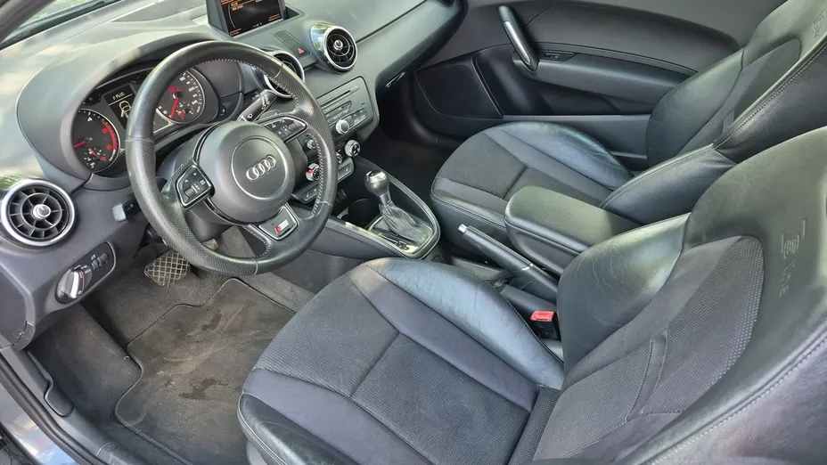 AUDI A1 -
