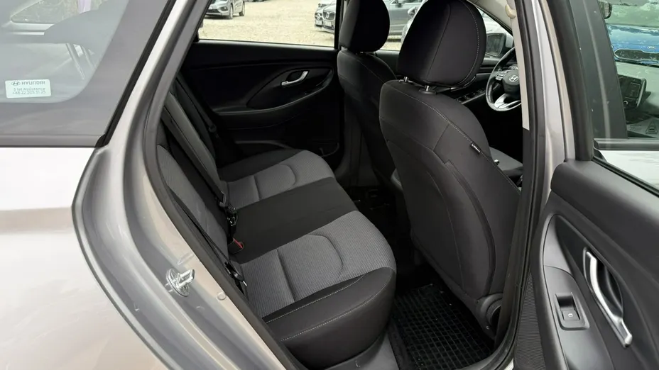 HYUNDAI i30 -