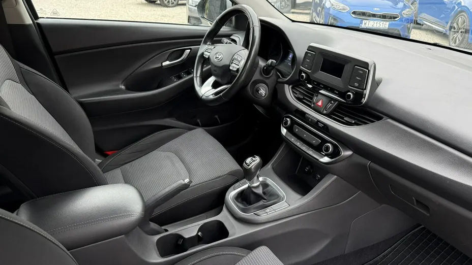 HYUNDAI i30 -