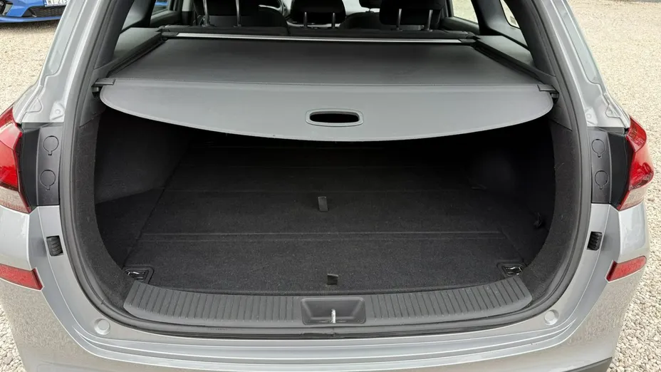 HYUNDAI i30 -