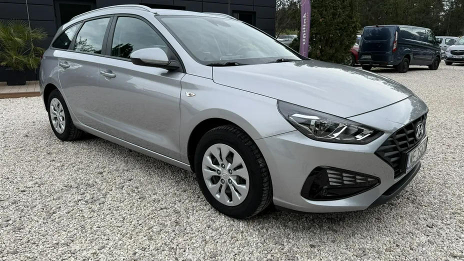 HYUNDAI i30 -