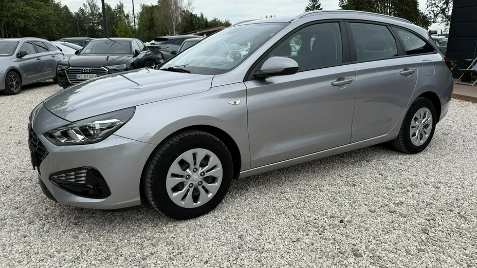HYUNDAI i30 -