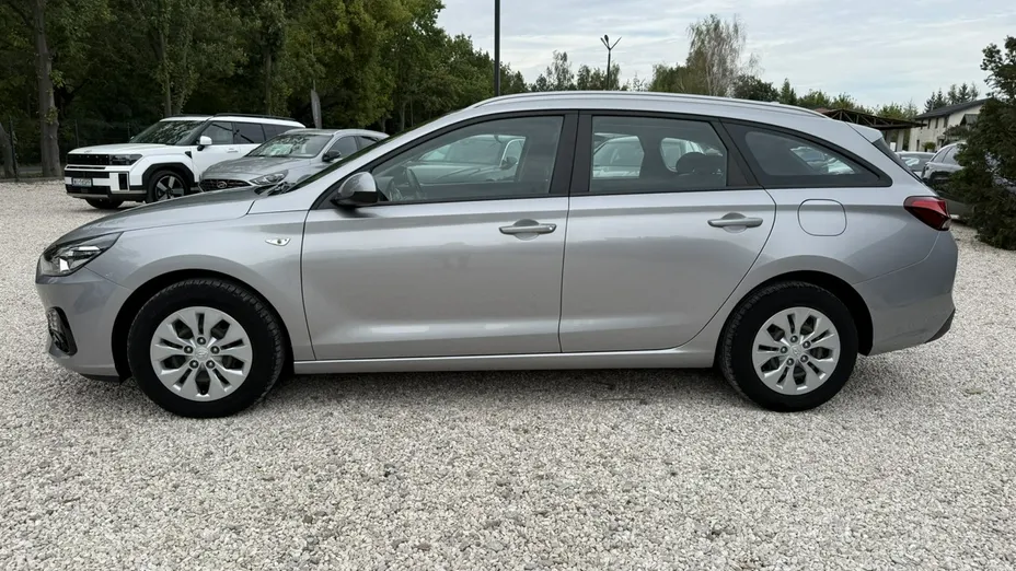 HYUNDAI i30 -