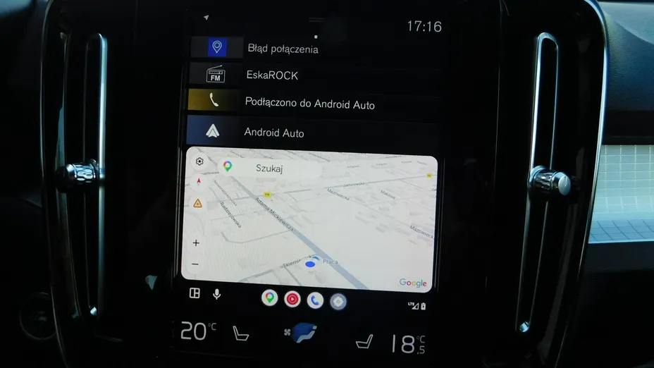 VOLVO XC40 -