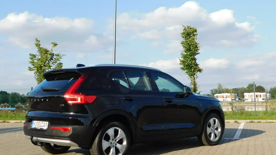 VOLVO XC40 -