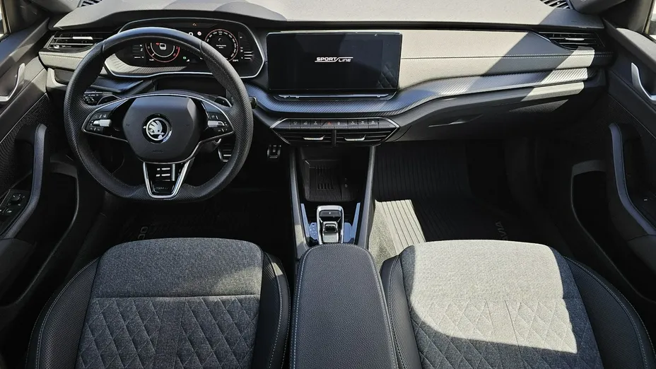 SKODA Octavia -
