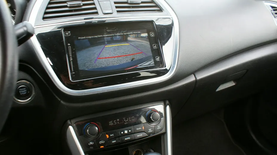 SUZUKI SX4 -