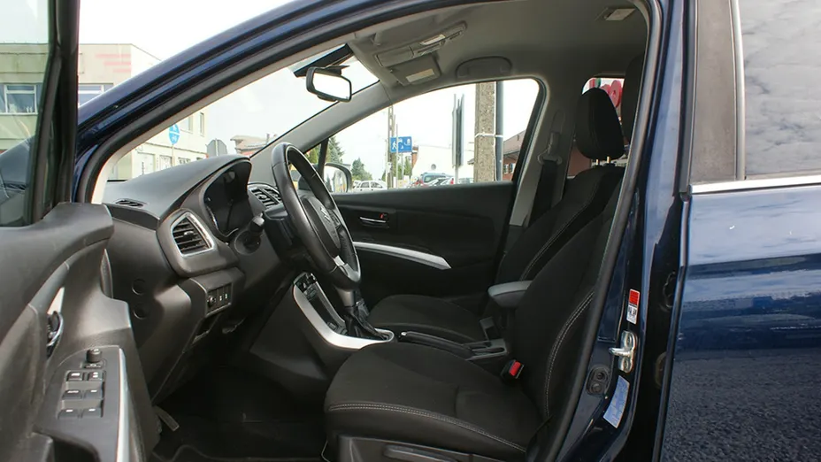 SUZUKI SX4 -
