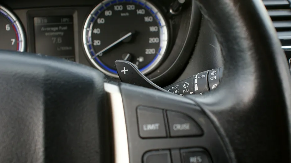 SUZUKI SX4 -