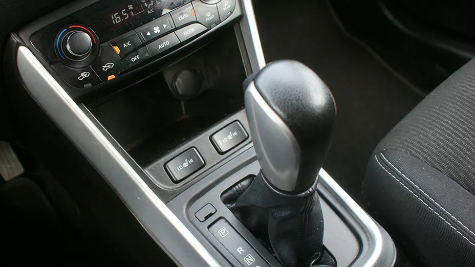 SUZUKI SX4 -
