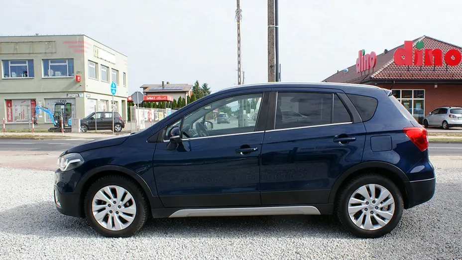SUZUKI SX4 -