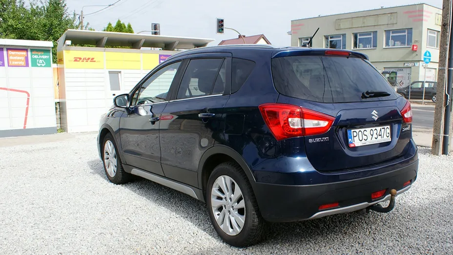 SUZUKI SX4 -