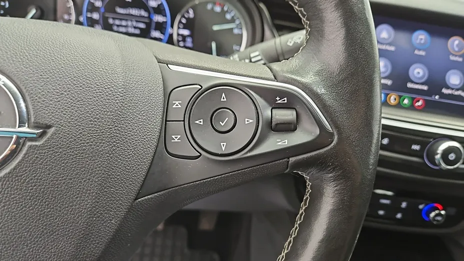 OPEL Insignia -