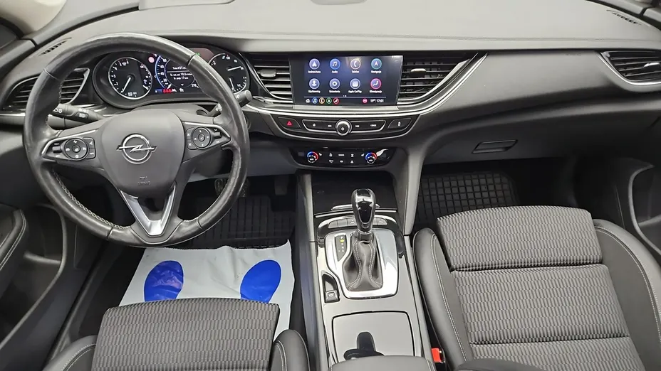 OPEL Insignia -