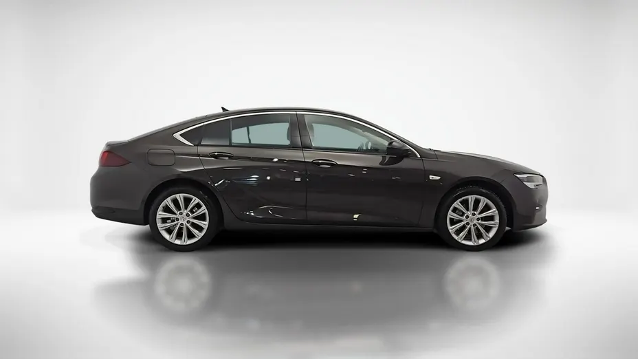OPEL Insignia -