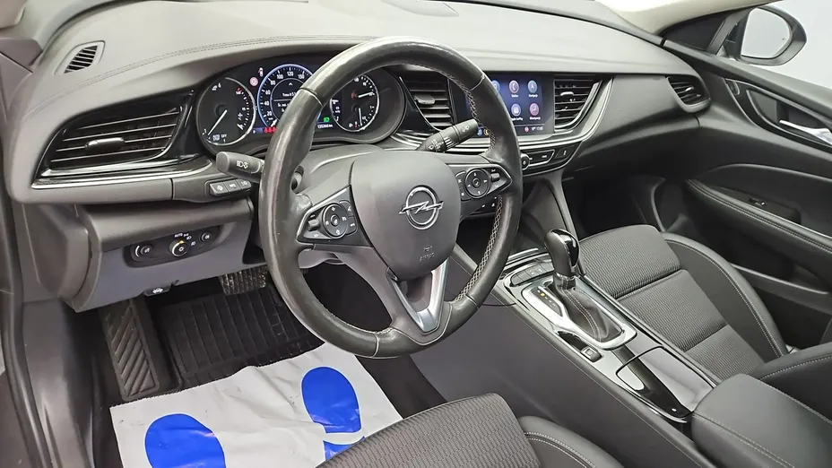 OPEL Insignia -