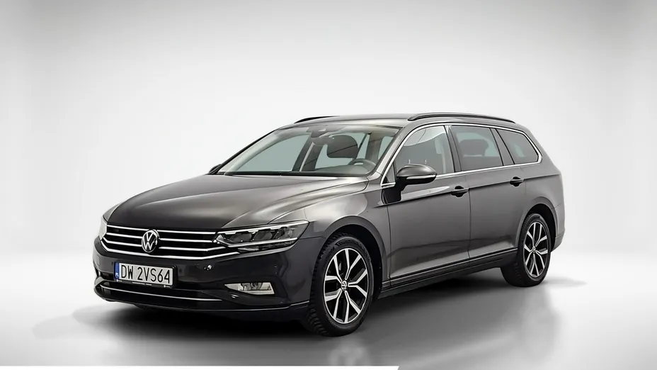 VOLKSWAGEN Passat -