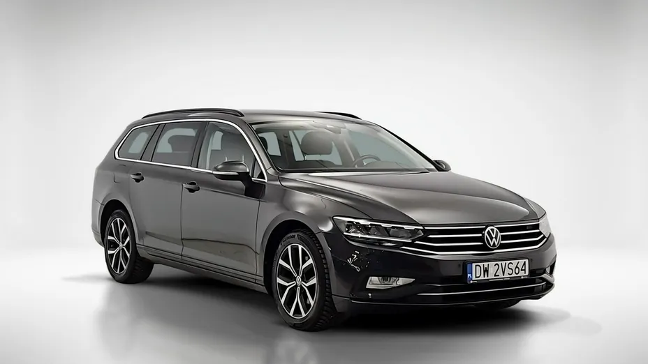 VOLKSWAGEN Passat -