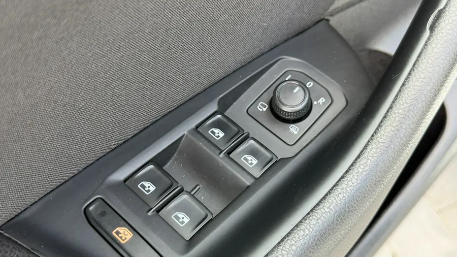 VOLKSWAGEN Passat -