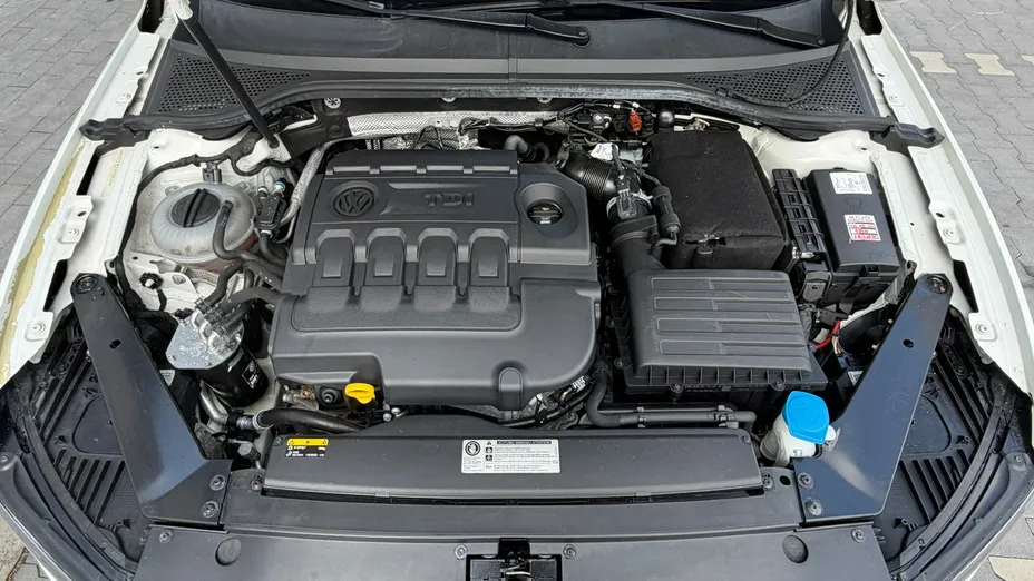 VOLKSWAGEN Passat -