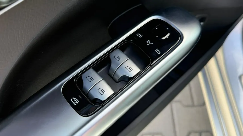 MERCEDES-BENZ C Klasa -
